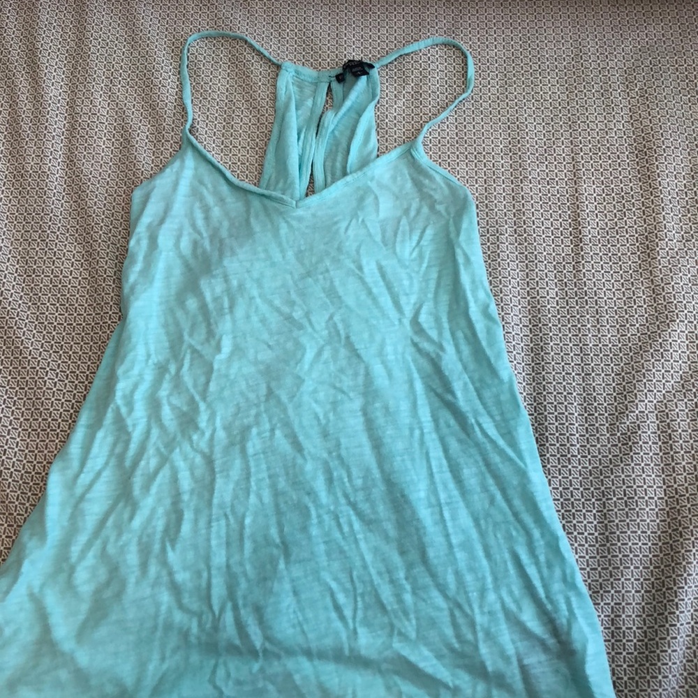 Flowy tank